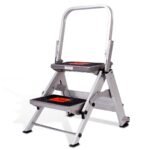 Little Giant Sicherheit Trittleiter 2 Stufen Aluminium mit Sicherheitsgeländer und Rollen