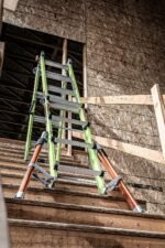 Little Giant Conquest GFK Mehrzweckleiter 4-teilig, Fiberglas, 150 kg, mit Stabilisatoren – Bild 8